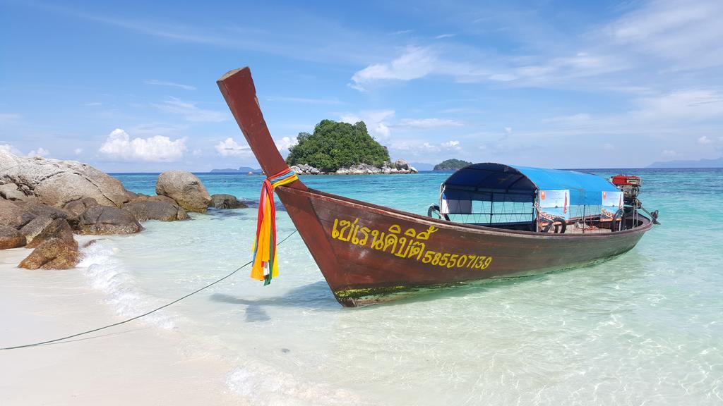 Serendipity Beach Resort Koh Lipe Exterior foto