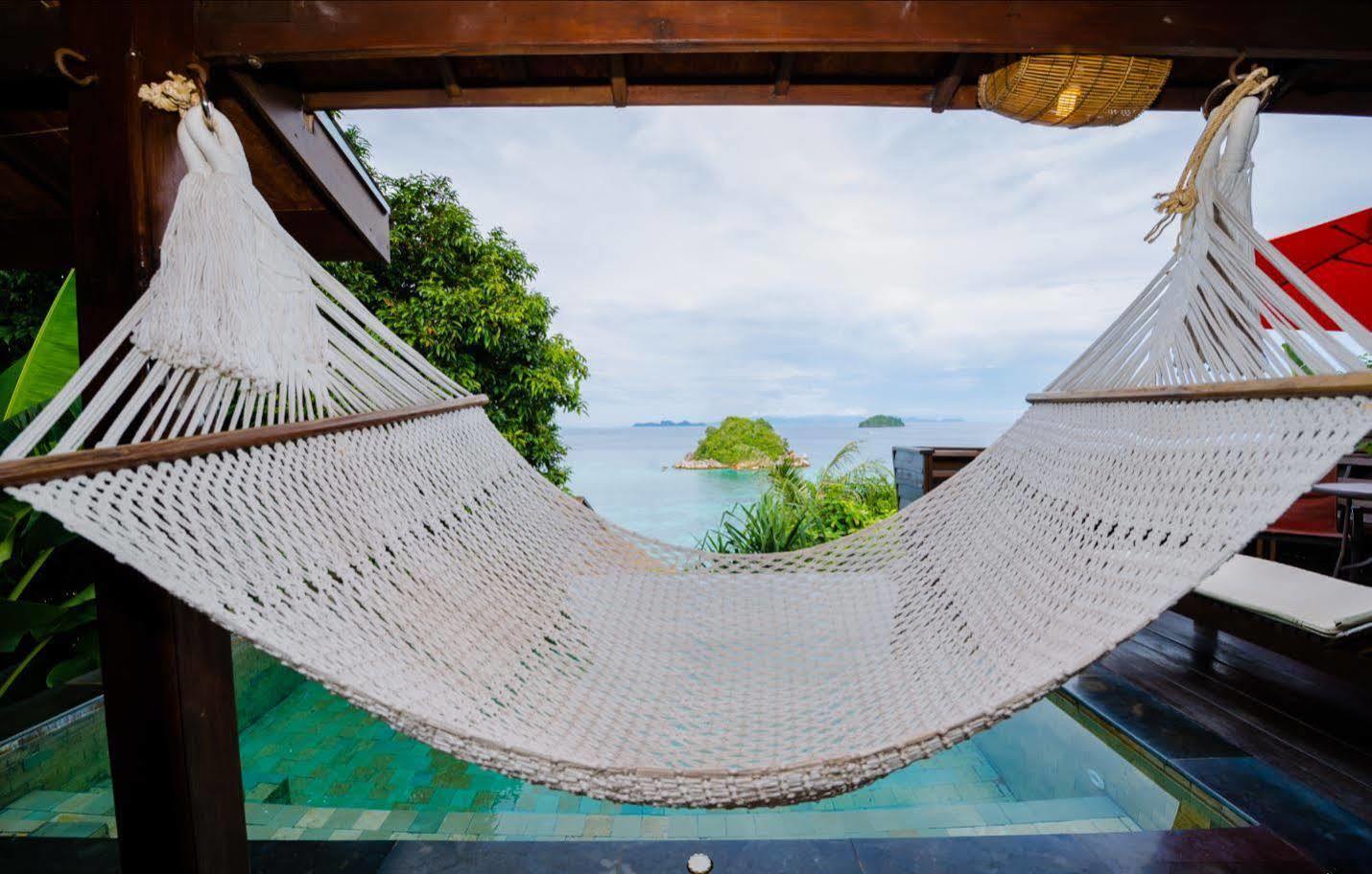 Serendipity Beach Resort Koh Lipe Exterior foto